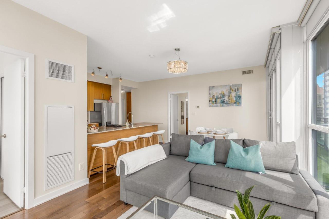 Ultra Luxurious 2.5 Bedroom 2 Full Bathroom 1 Parking Condo Near Sq1 Striking Views Mississauga Luaran gambar